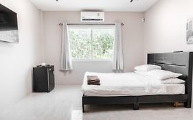 Breakers Hotel Rawai
