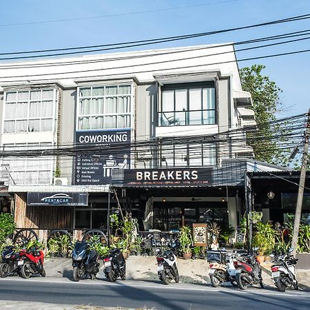 Breakers Hotel Rawai エクステリア 写真