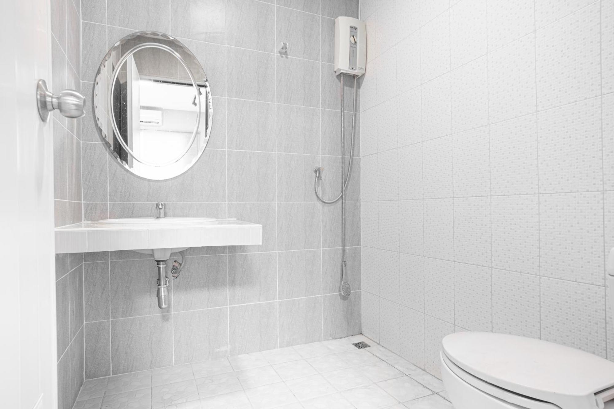 Breakers Hotel Rawai エクステリア 写真