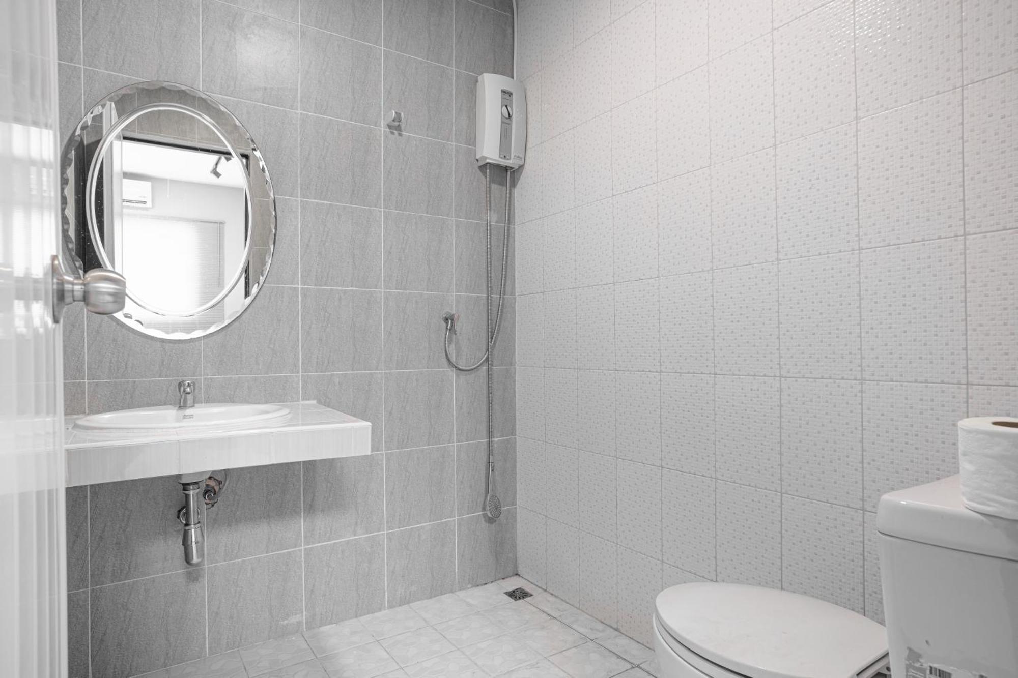 Breakers Hotel Rawai エクステリア 写真